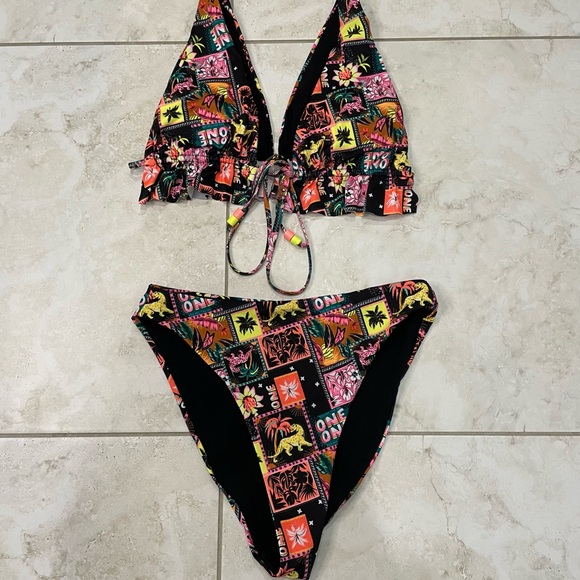 One One Swim Bikini - Picture 2 of 10